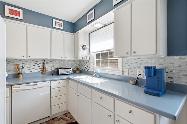 6905 Shoreham Street, Portage, MI 49024