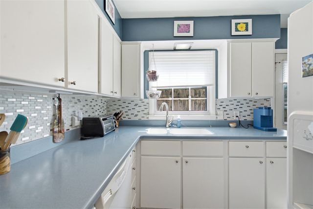 6905 Shoreham Street, Portage, MI 49024