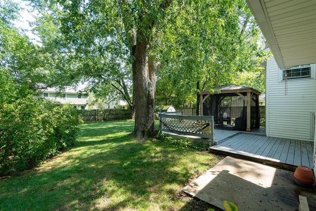 6905 Shoreham Street, Portage, MI 49024