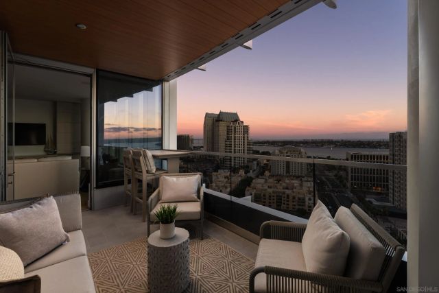 888 W E Street 2203, San Diego, CA 92101