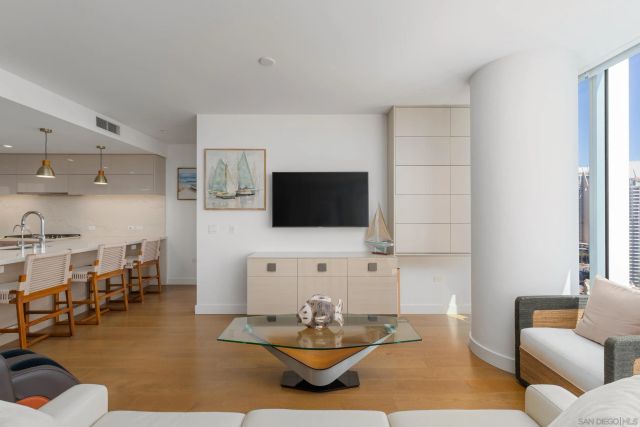 888 W E Street 2203, San Diego, CA 92101
