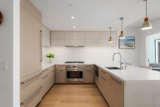 888 W E Street 2203, San Diego, CA 92101