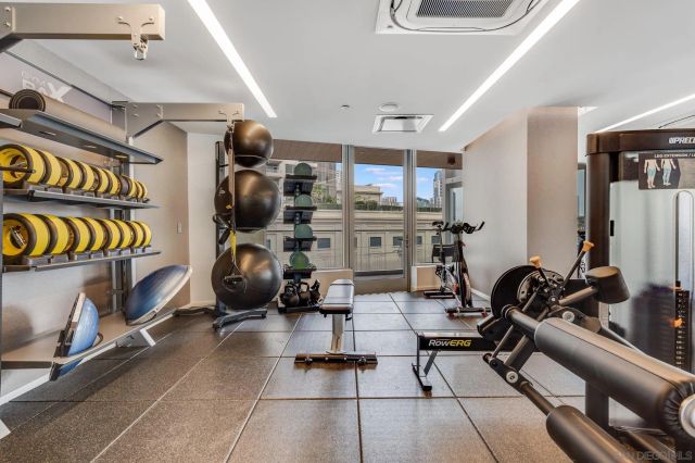 888 W E Street 2203, San Diego, CA 92101