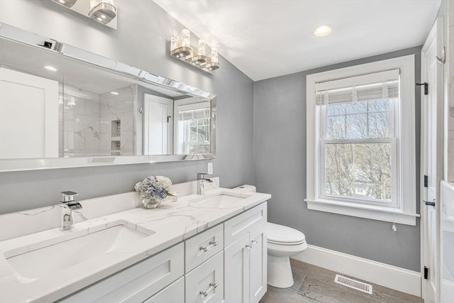 64 Overlook Rd, Arlington, MA 02474