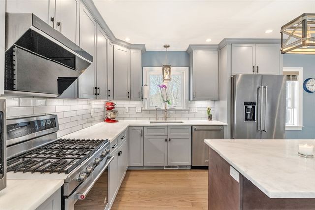 64 Overlook Rd, Arlington, MA 02474