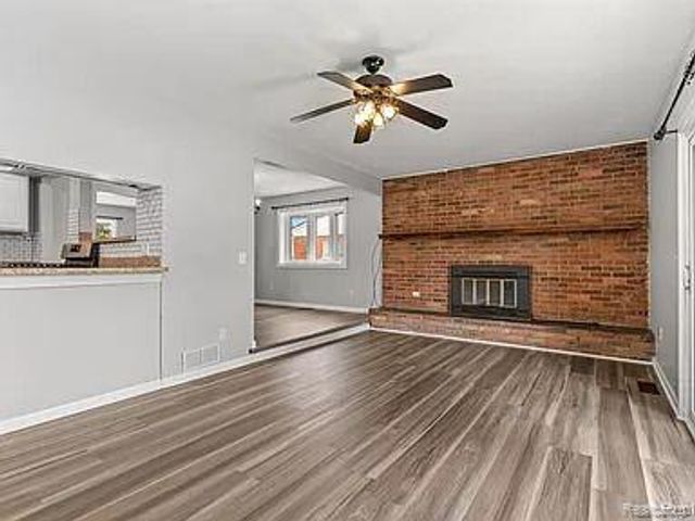 16592 Country Club Drive, Livonia, MI 48154