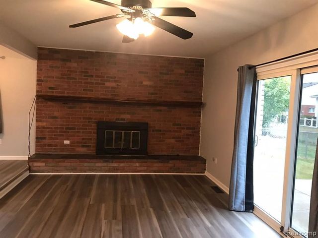 16592 Country Club Drive, Livonia, MI 48154