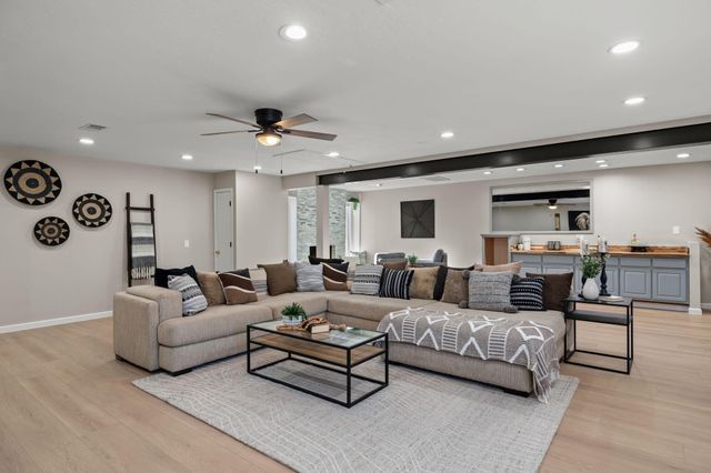 9011 Gutierrez Road NE, Albuquerque, NM 87111