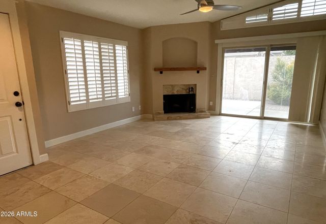 18640 N 44th Place, Phoenix, AZ 85050