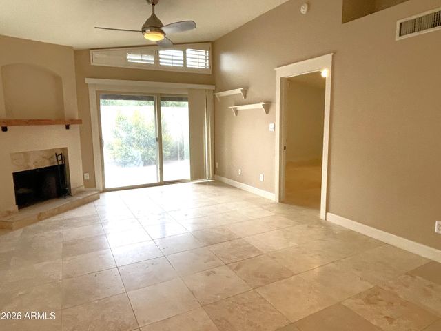 18640 N 44th Place, Phoenix, AZ 85050