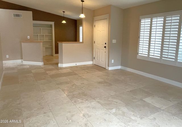18640 N 44th Place, Phoenix, AZ 85050