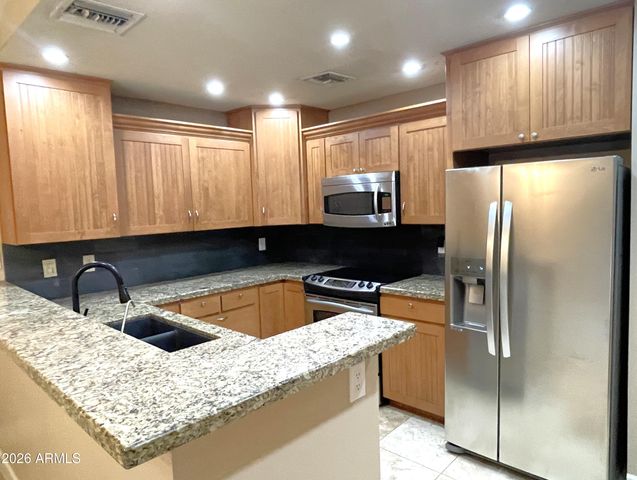 18640 N 44th Place, Phoenix, AZ 85050