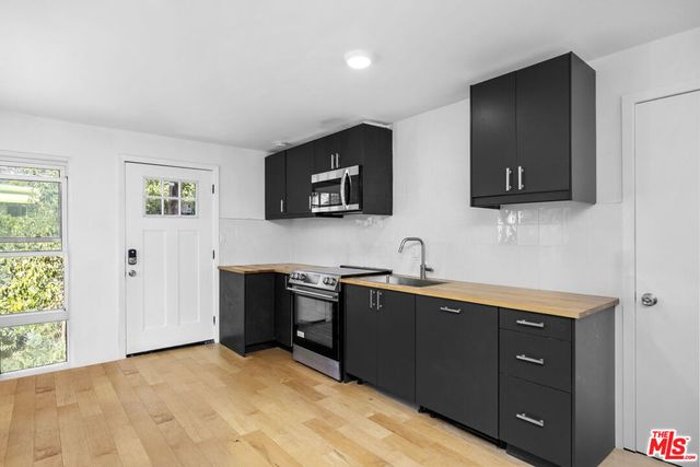 1311 Braeridge Drive, Beverly Hills, CA 90210