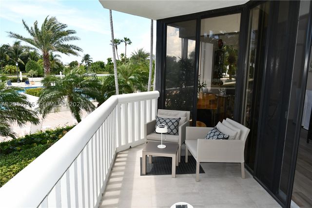 1000 E Island Blvd 303, Aventura, FL 33160
