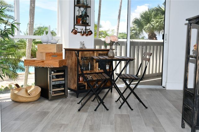 1000 E Island Blvd 303, Aventura, FL 33160
