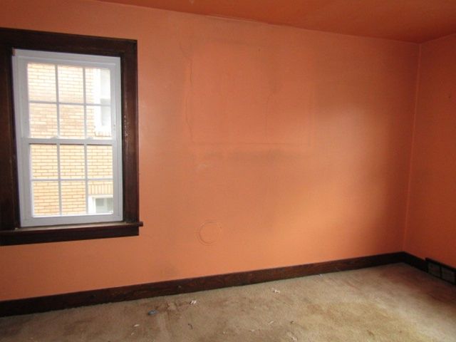 3825 Atkins St, Brighton Heights, PA 15212