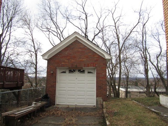 3825 Atkins St, Brighton Heights, PA 15212