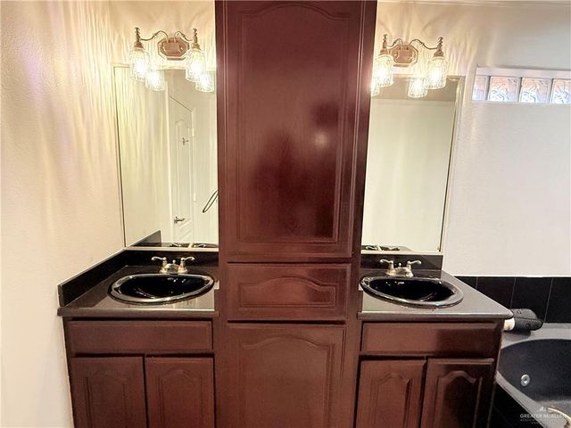 11215 N 32nd Lane, Mcallen, TX 78504