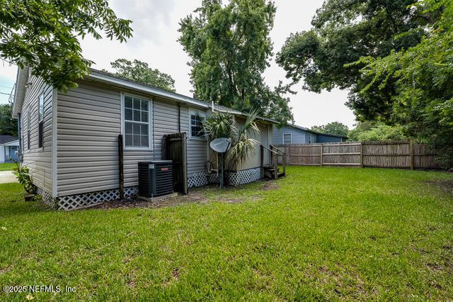 4842 LOUISA Terrace, Jacksonville, FL 32205