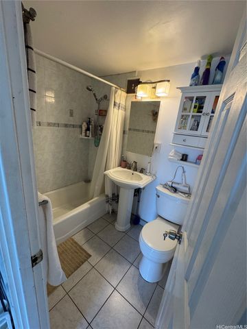 445 Kaiolu Street 710, Honolulu, HI 96815