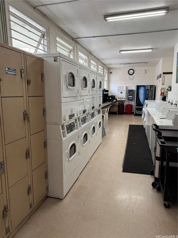 445 Kaiolu Street 710, Honolulu, HI 96815