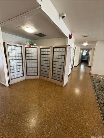 445 Kaiolu Street 710, Honolulu, HI 96815