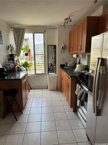 445 Kaiolu Street 710, Honolulu, HI 96815
