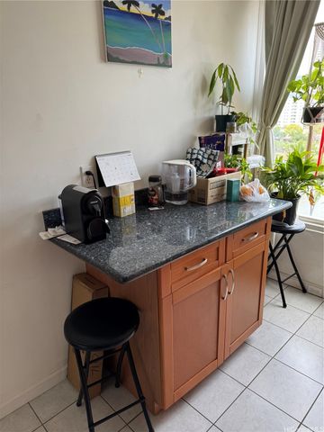 445 Kaiolu Street 710, Honolulu, HI 96815