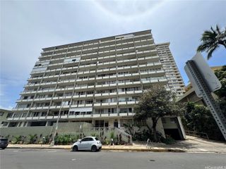 445 Kaiolu Street 710, Honolulu, HI 96815