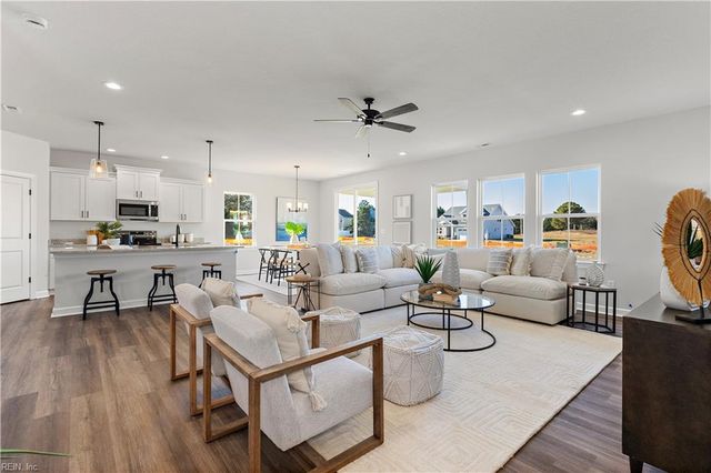 5 Mulligan LN, Suffolk, VA 23434