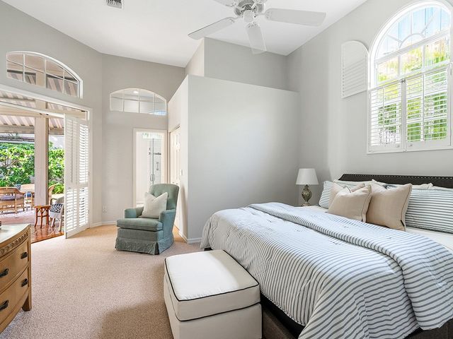 8823 Lakeside Circle, Vero Beach, FL 32963