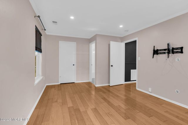 39 Pennsylvania Way, North Brunswick, NJ 08902