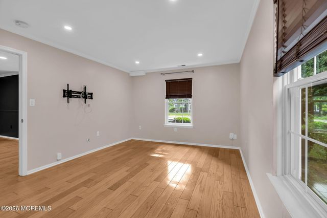 39 Pennsylvania Way, North Brunswick, NJ 08902