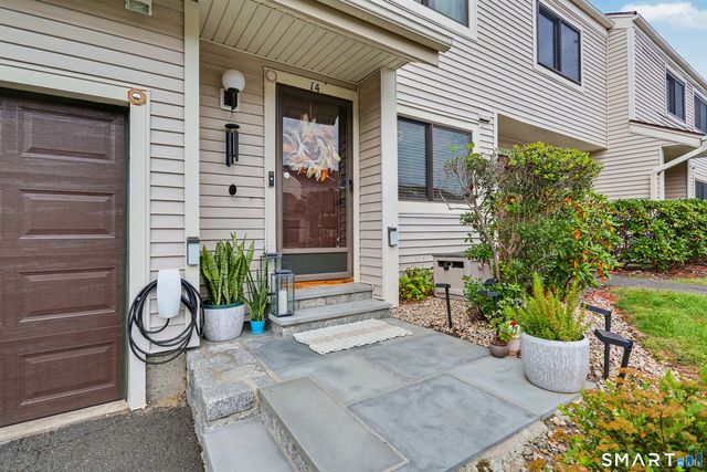 14 Deer Run 14, Bethel, CT 06801