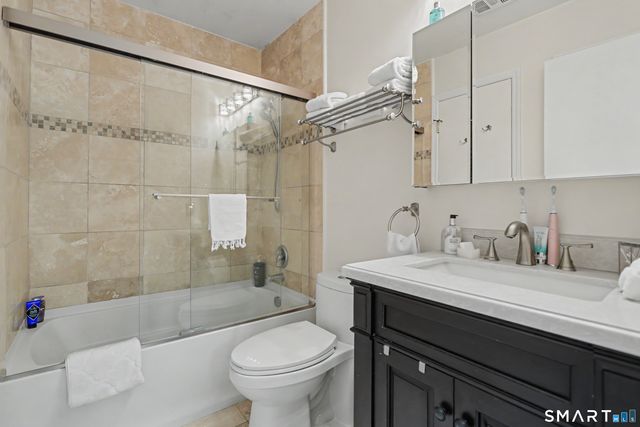 14 Deer Run 14, Bethel, CT 06801
