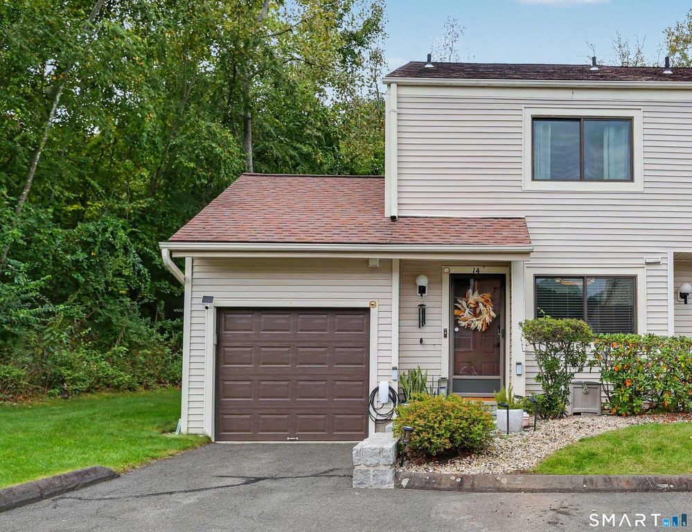 14 Deer Run 14, Bethel, CT 06801