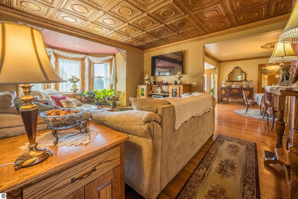 Image 29 of property listing at 9644 E Deerfield Road, Shepherd, MI 48883