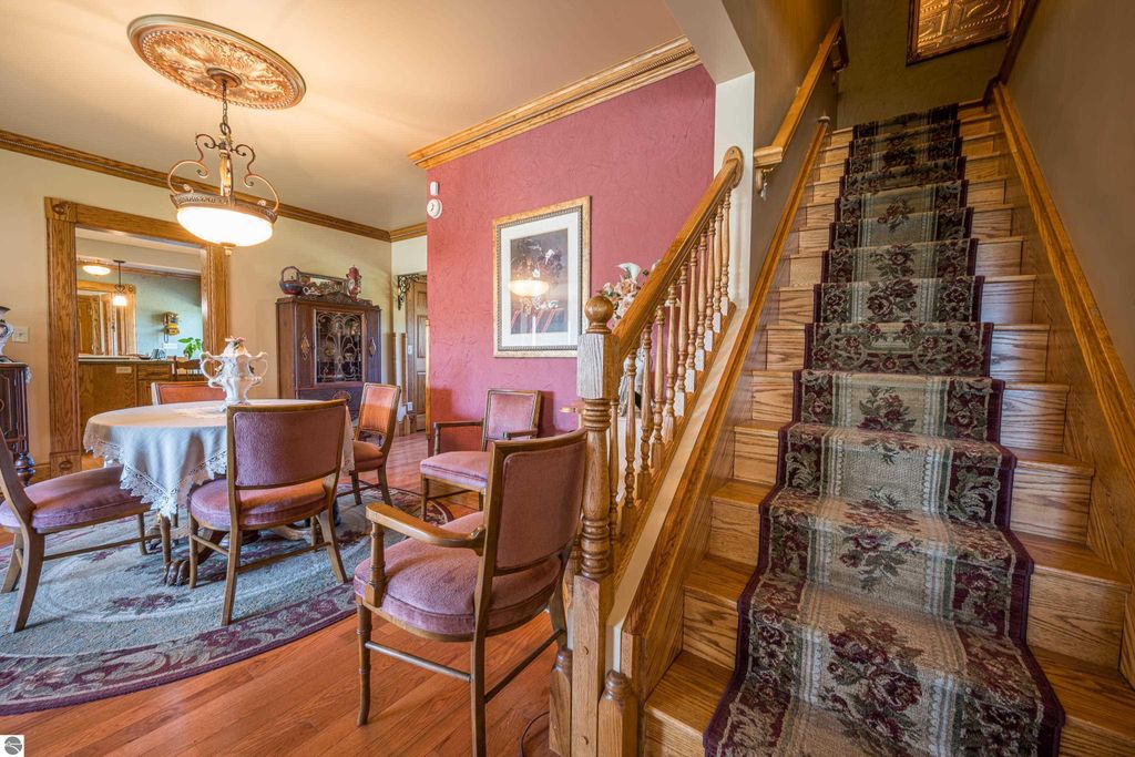 Image 33 of property listing at 9644 E Deerfield Road, Shepherd, MI 48883