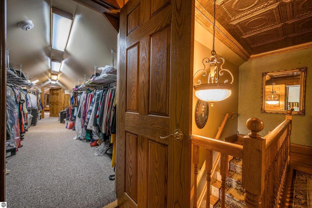 Image 38 of property listing at 9644 E Deerfield Road, Shepherd, MI 48883
