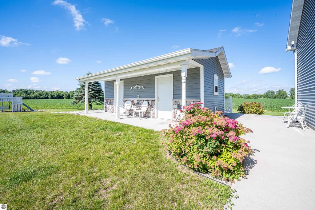 Image 56 of property listing at 9644 E Deerfield Road, Shepherd, MI 48883