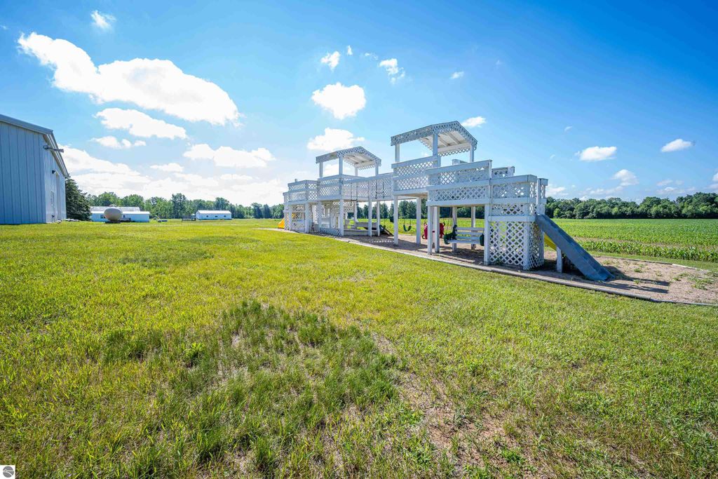 Image 62 of property listing at 9644 E Deerfield Road, Shepherd, MI 48883