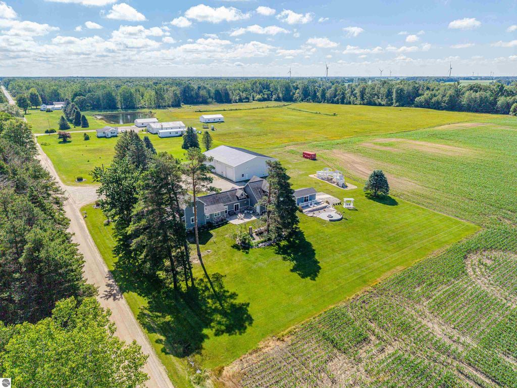 Image 80 of property listing at 9644 E Deerfield Road, Shepherd, MI 48883