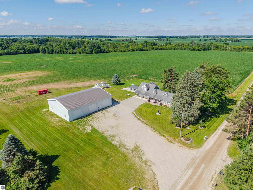 Image 81 of property listing at 9644 E Deerfield Road, Shepherd, MI 48883