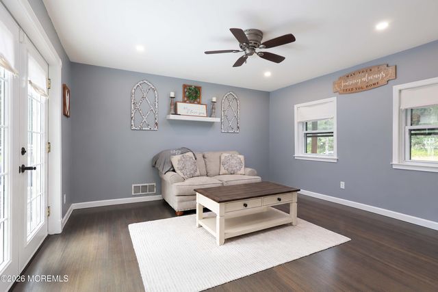 386 E Pleasant Grove Road, Jackson, NJ 08527