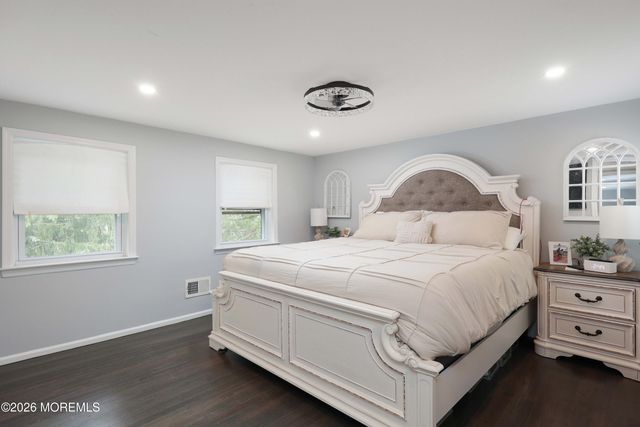 386 E Pleasant Grove Road, Jackson, NJ 08527