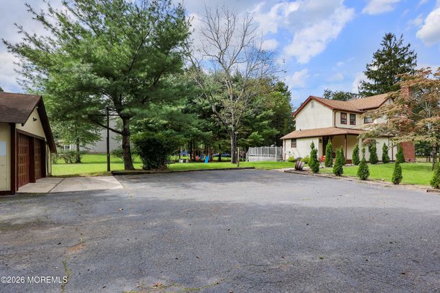 386 E Pleasant Grove Road, Jackson, NJ 08527