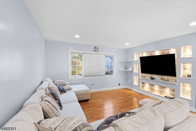 417 Jefferson Ave, Dunellen Boro, NJ 08812