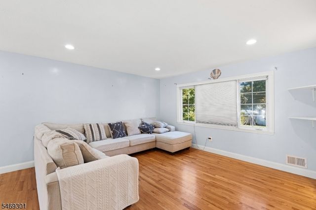 417 Jefferson Ave, Dunellen Boro, NJ 08812