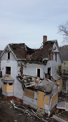 20-22 Acushnet Ave, Springfield, MA 01105