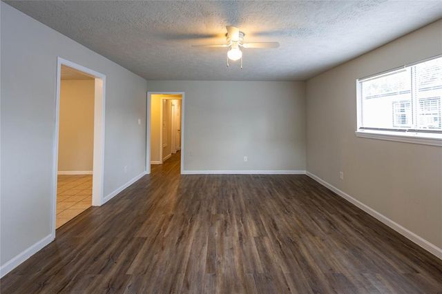 3600 Kenwood St, West Orange, TX 77630